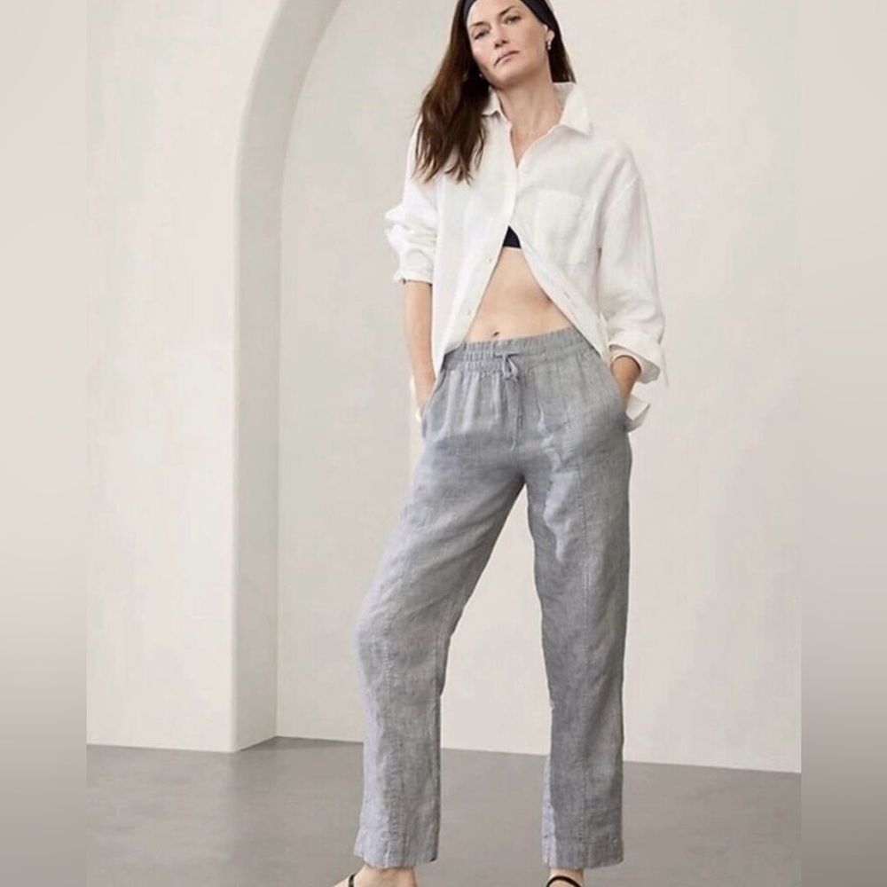 Athleta Medium Retreat Linen High Rise Ankle Pant,  Light Gray, Summer EUC